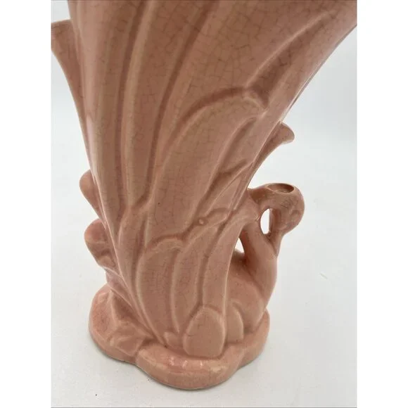 Vintage McCoy Pottery Peach Pink 9 1/4" Tall Swan in Reeds Vase Planter - Picture 8 of 10